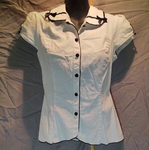 Black orchid M women's Wht w Blk trim short sleeve button down blouse hot topic